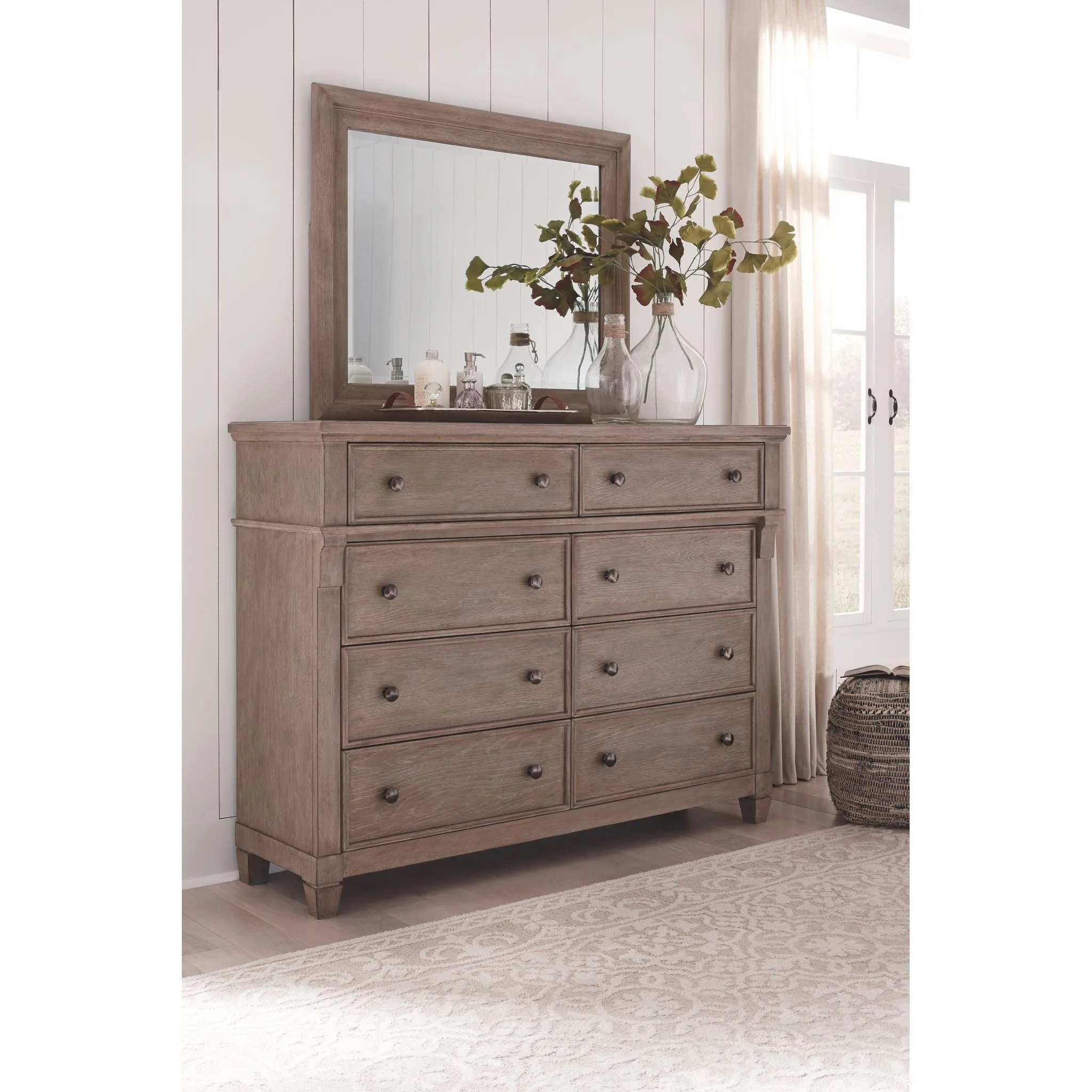 Challene - EXCLUSIVE 5 Piece Queen Storage Bedroom