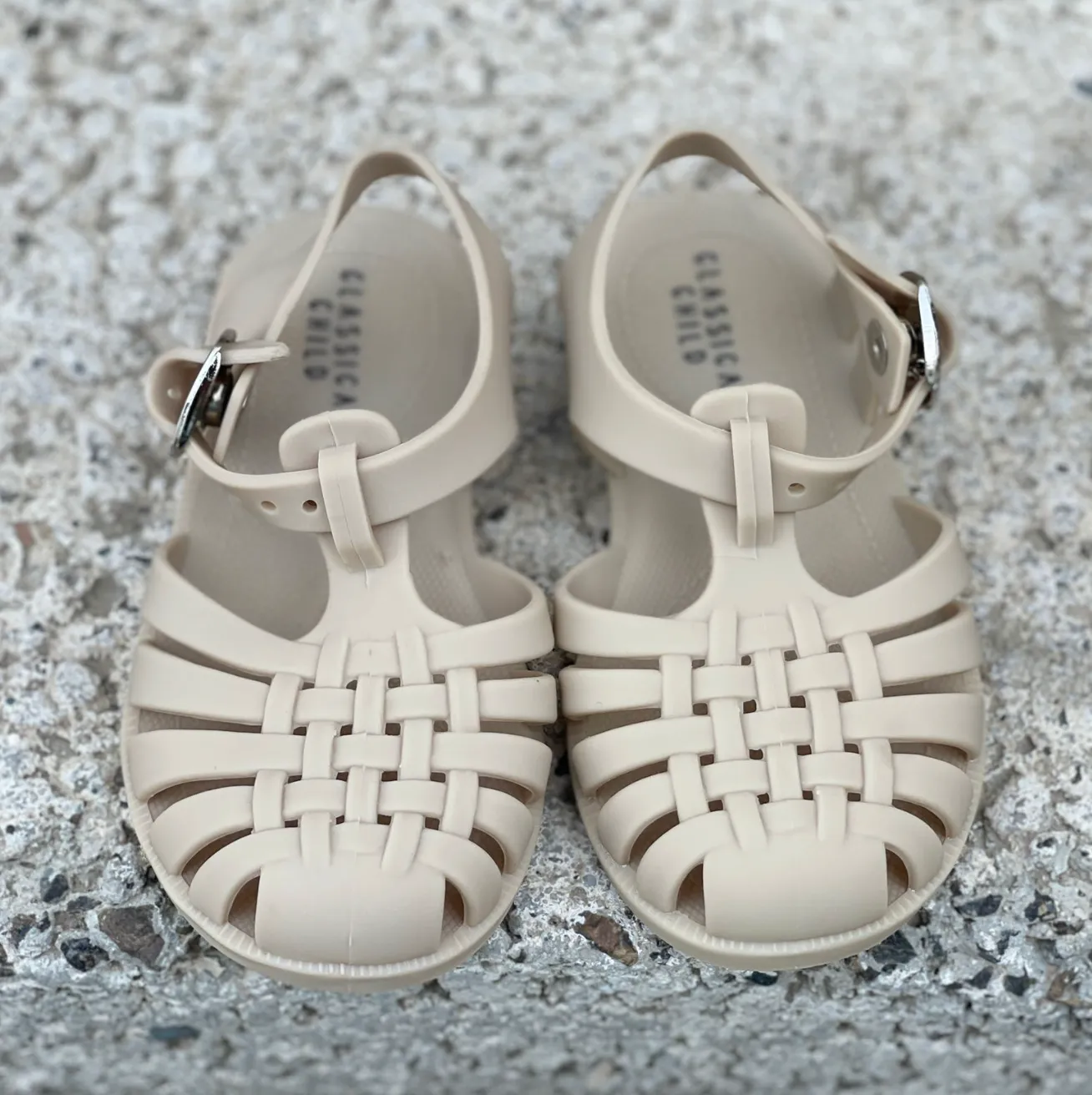 Classic Plastic-free Jelly Sandals | Linen