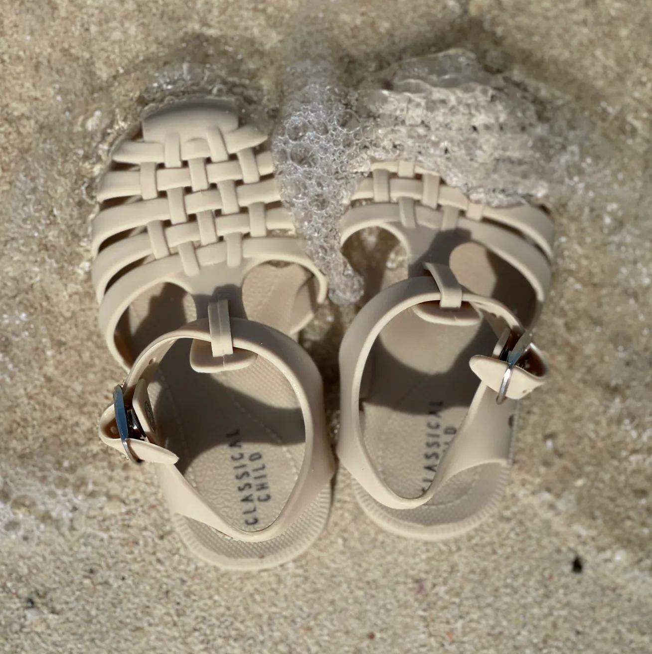 Classic Plastic-free Jelly Sandals | Linen