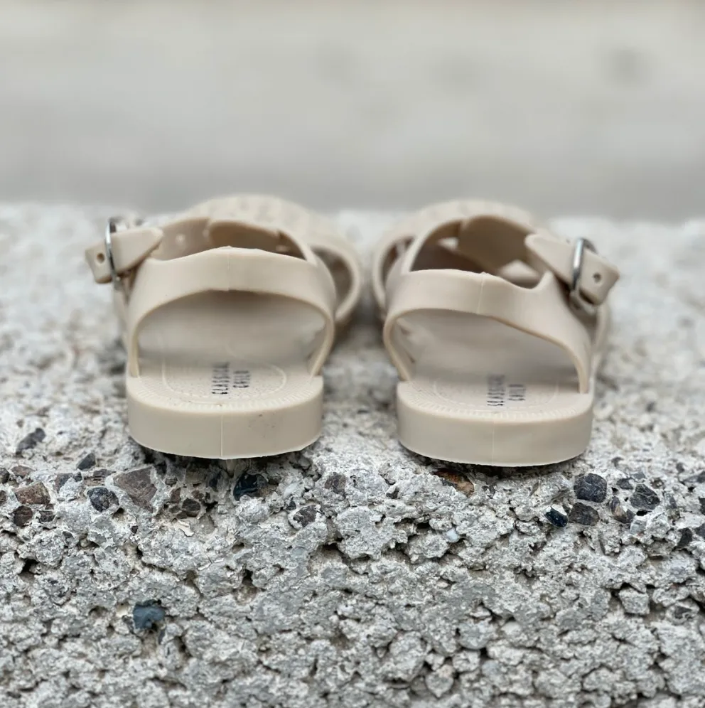 Classic Plastic-free Jelly Sandals | Linen