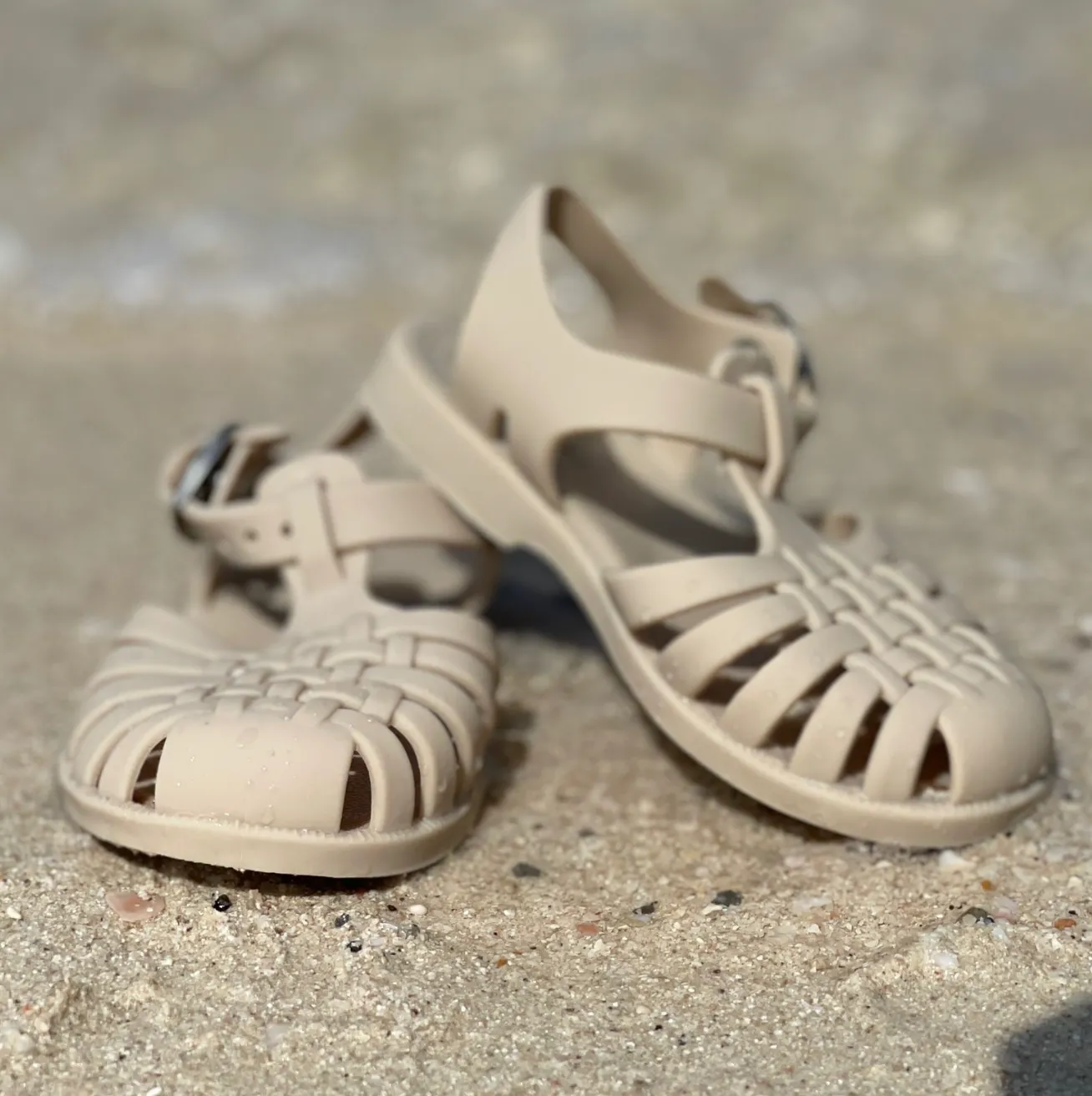 Classic Plastic-free Jelly Sandals | Linen