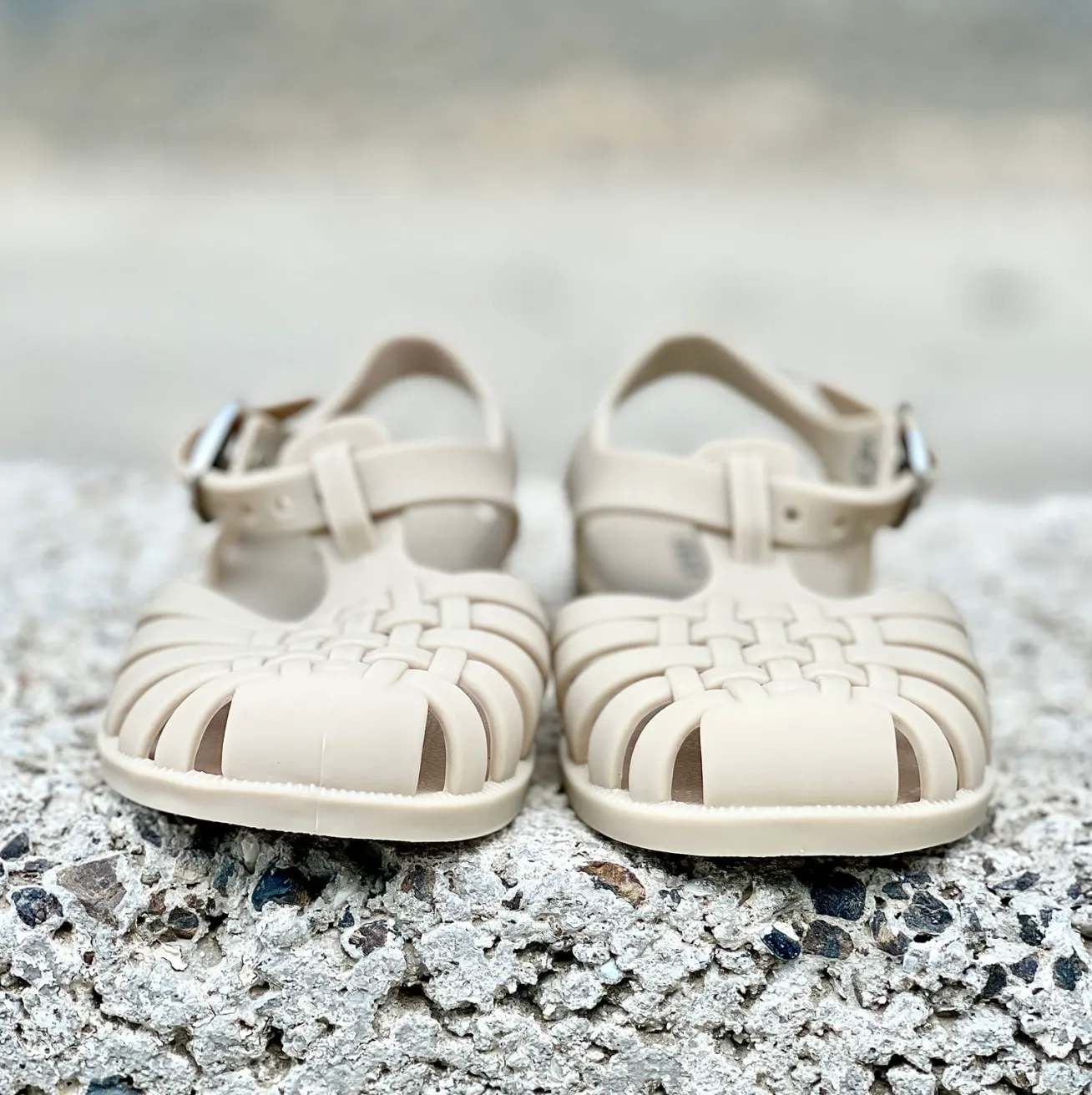 Classic Plastic-free Jelly Sandals | Linen