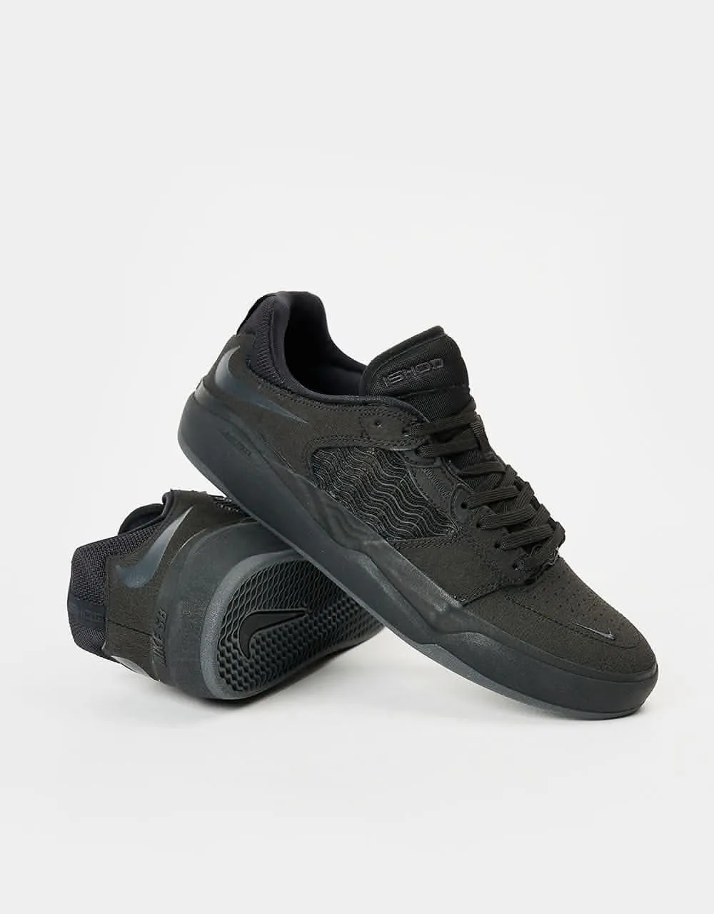 Nike SB Ishod Premium Skate Shoes - Black/Black-Black-Black