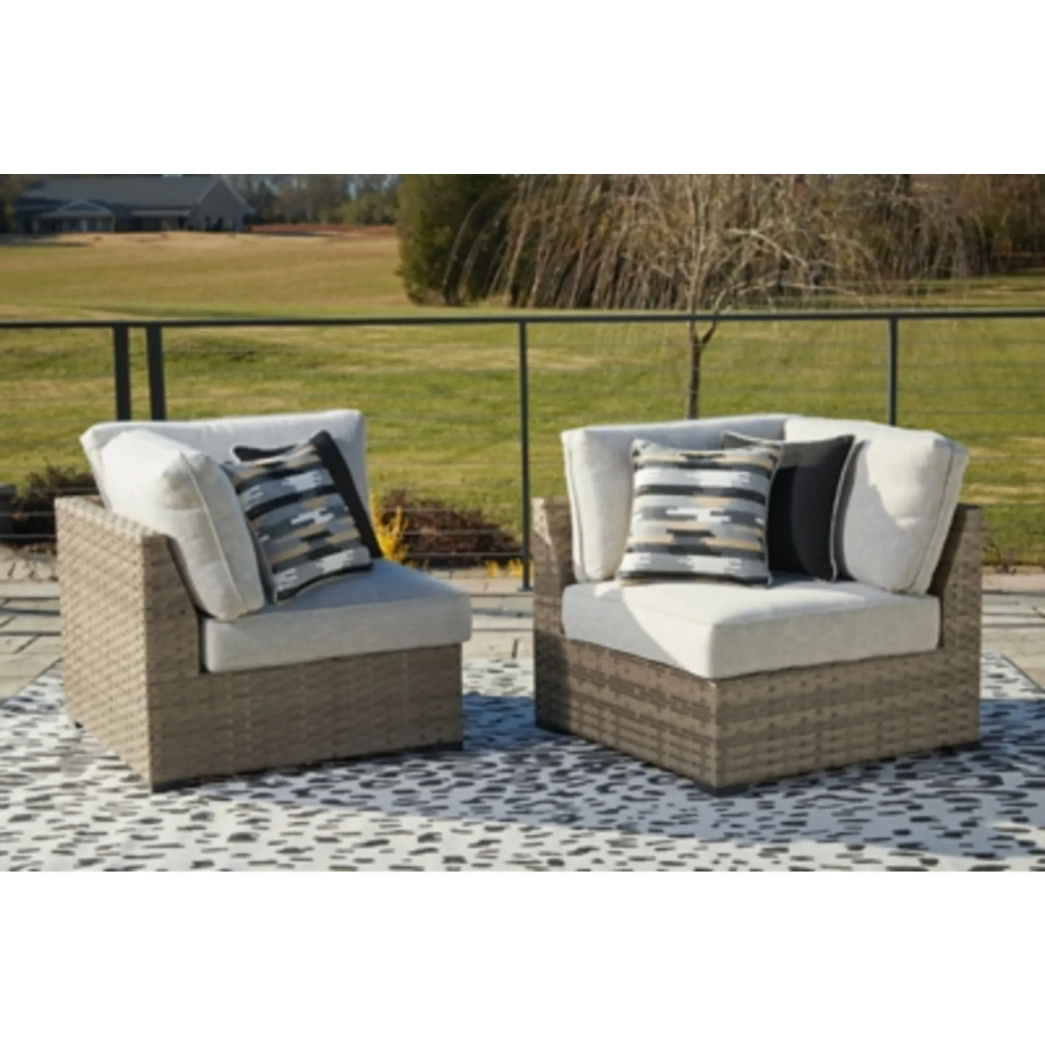 Outdoor Calworth Corner with Cushion (2/CN)