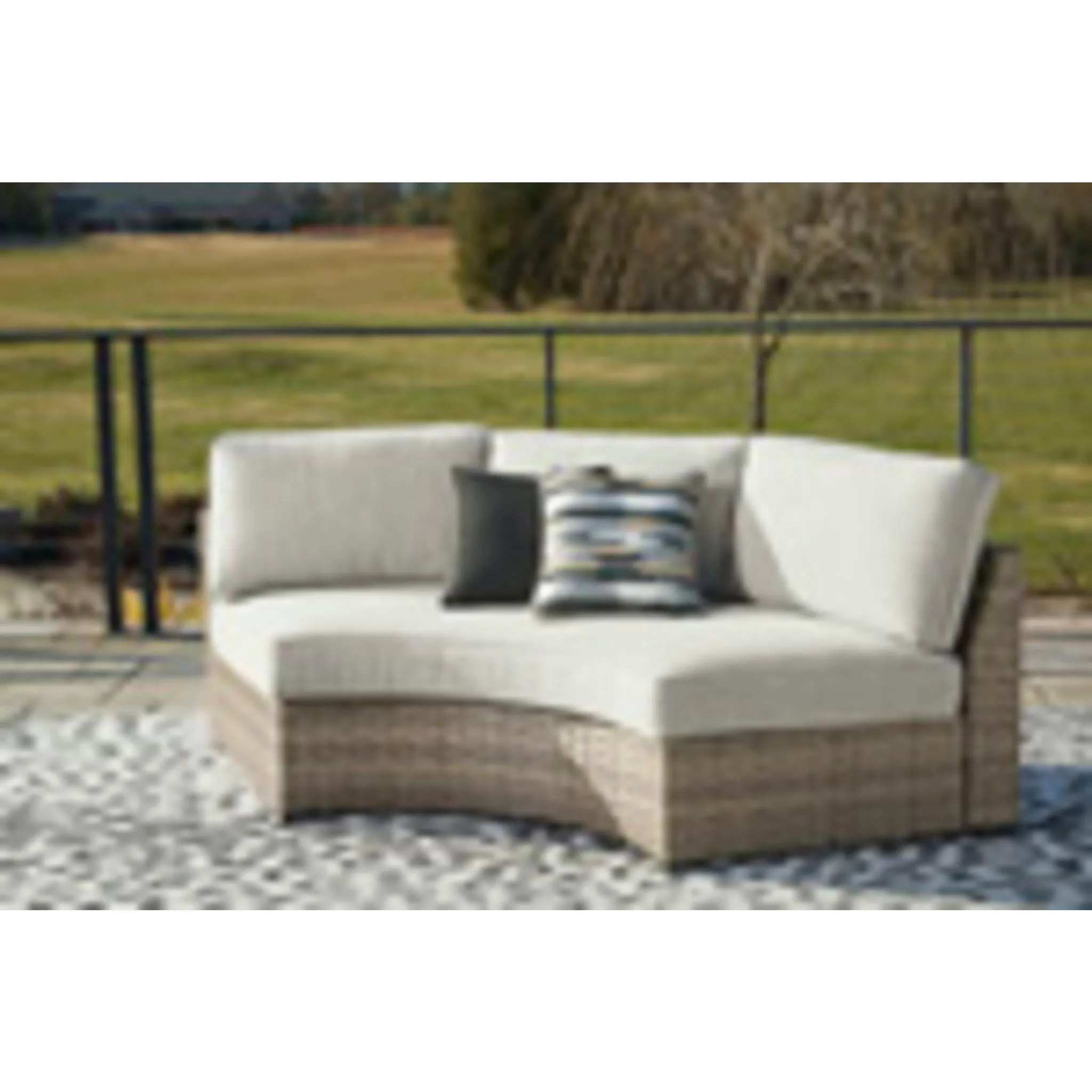 Outdoor Calworth Loveseat w/Cushion